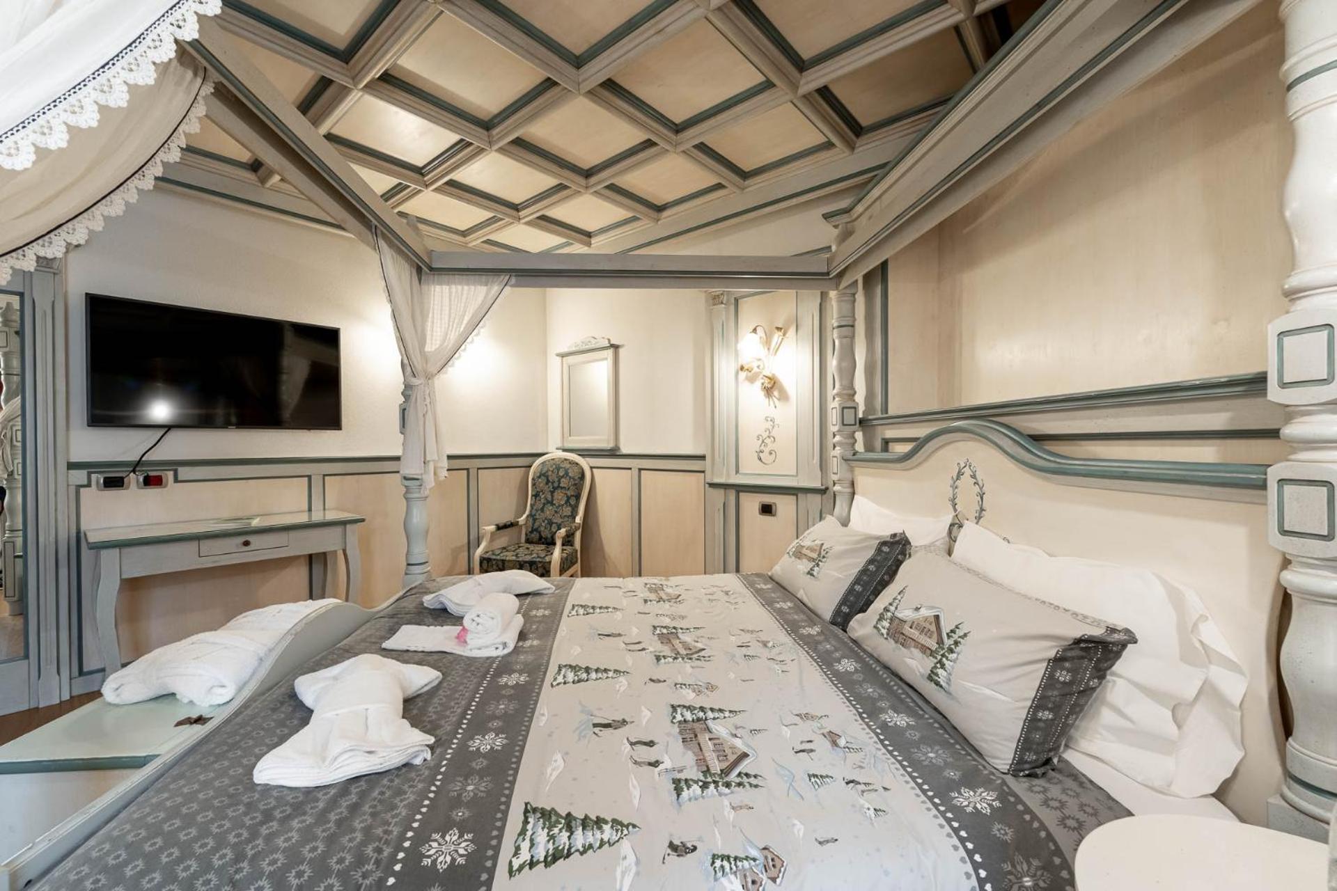 Hotel Dolomiti Schloss 까나제이 외부 사진