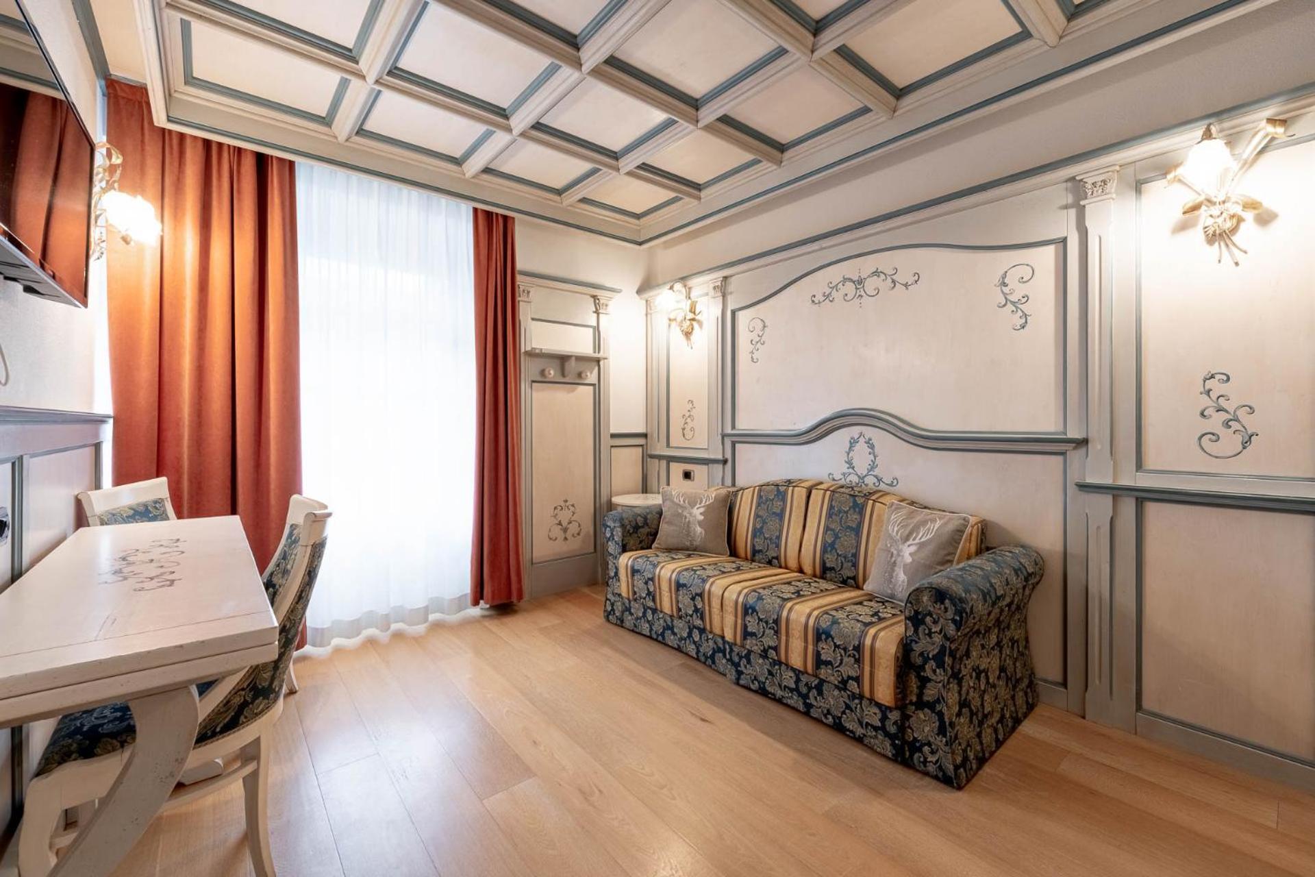 Hotel Dolomiti Schloss 까나제이 외부 사진