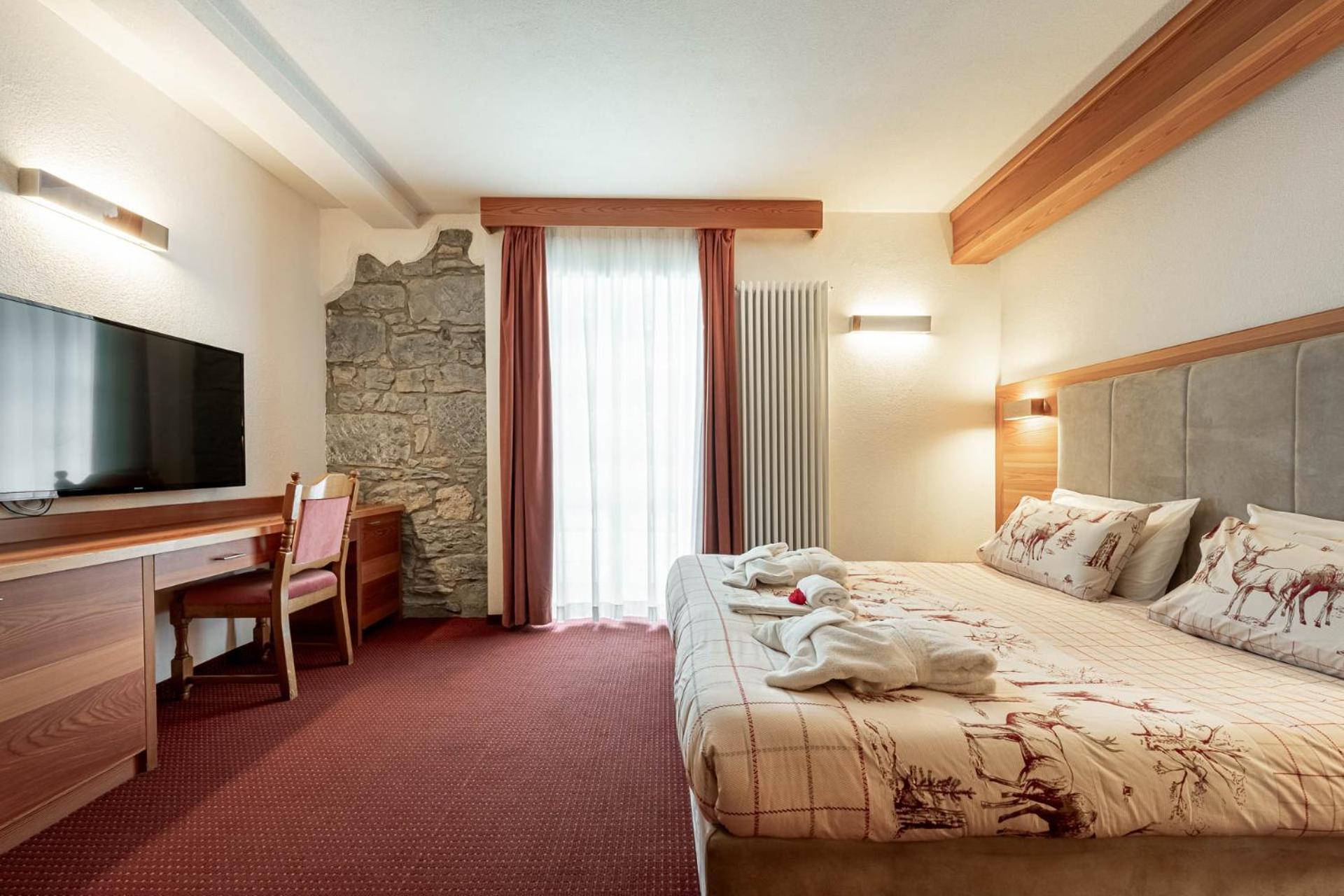 Hotel Dolomiti Schloss 까나제이 외부 사진