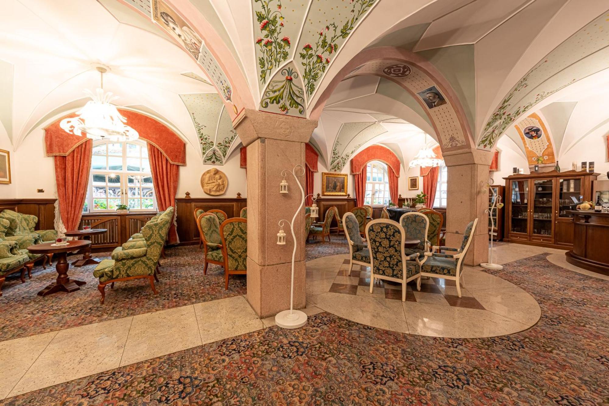 Hotel Dolomiti Schloss 까나제이 외부 사진