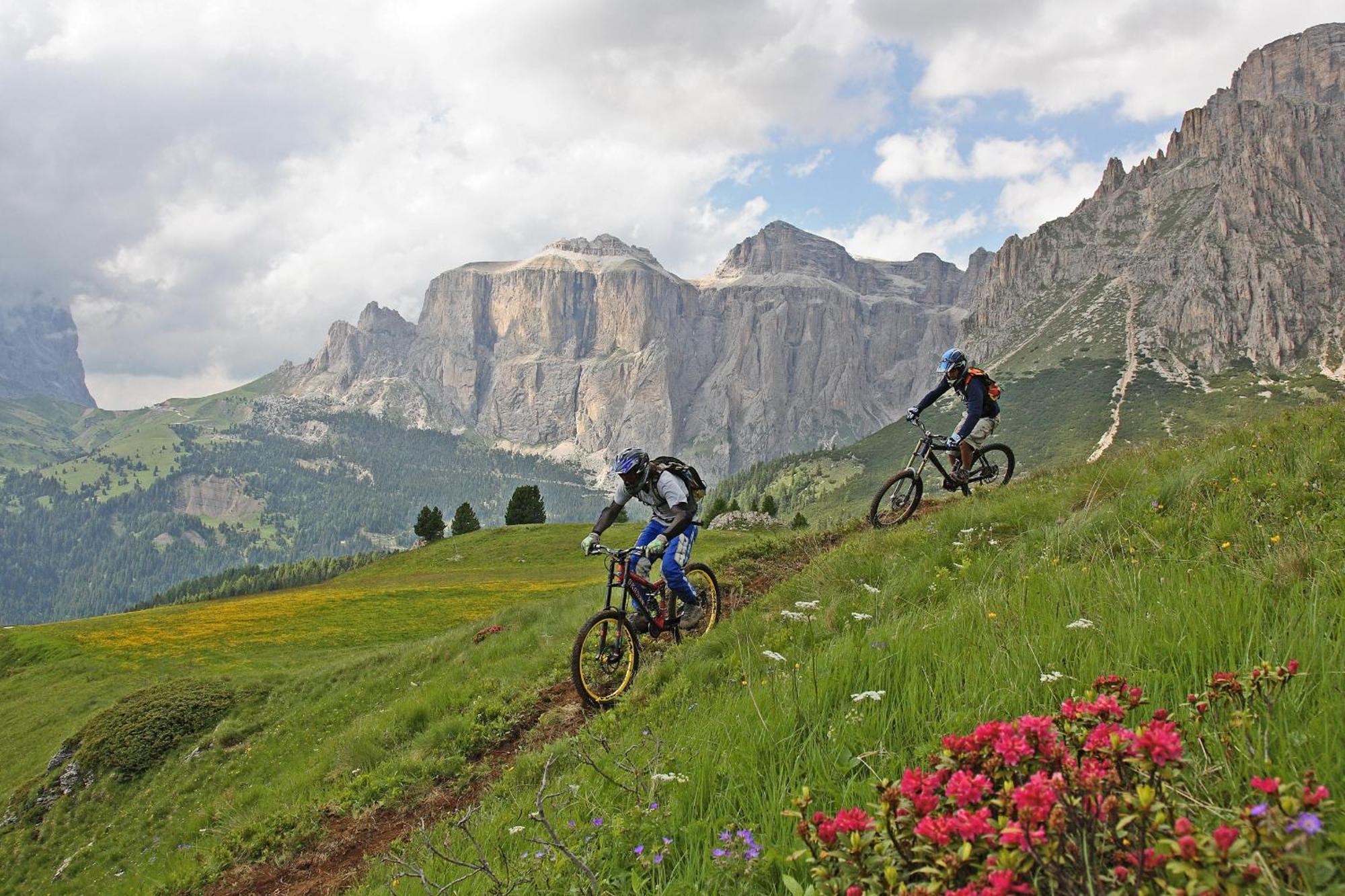 Hotel Dolomiti Schloss 까나제이 외부 사진